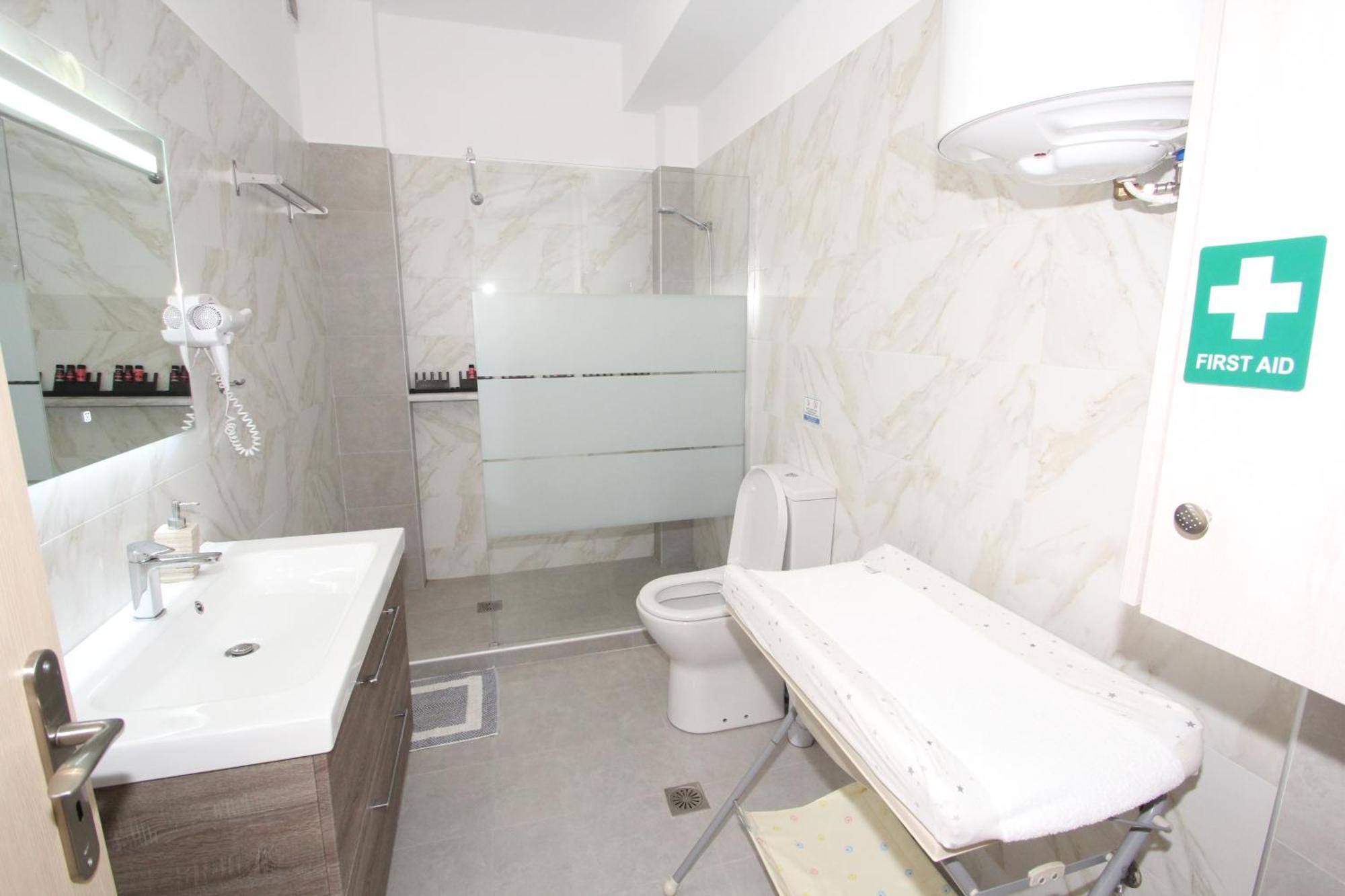 Filoxenia Apartment Artemida  Dış mekan fotoğraf